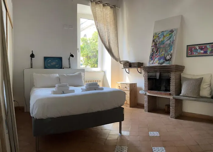 Anna's Apartment Rom