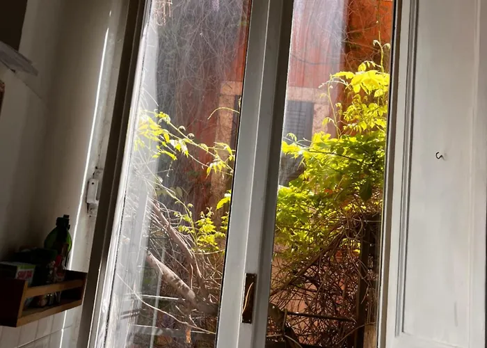 Anna's Apartment Rom